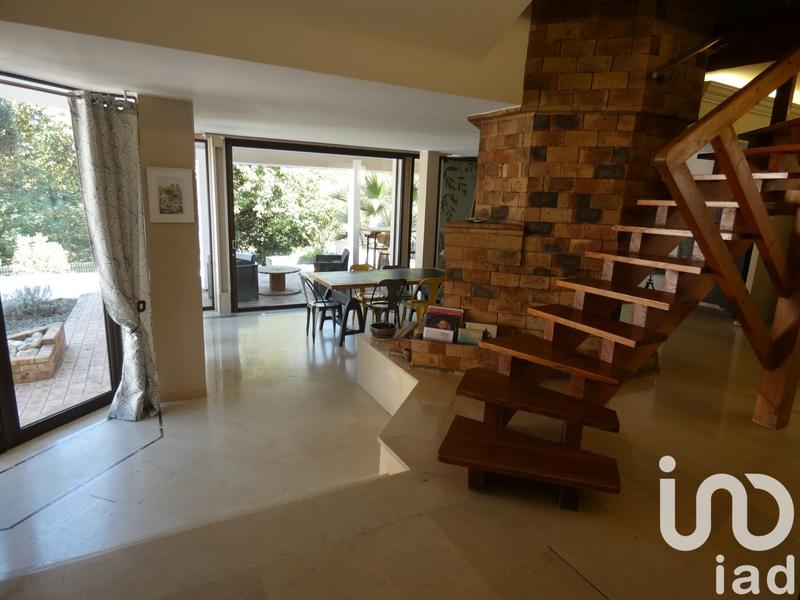 Maison - 197 m² - 9 pièces