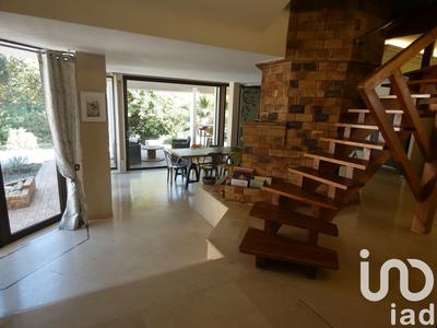 Maison - 197 m² - 9 pièces