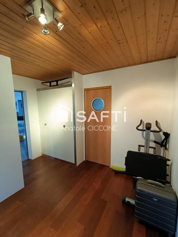 Maison - 131 m² - 6 pièces