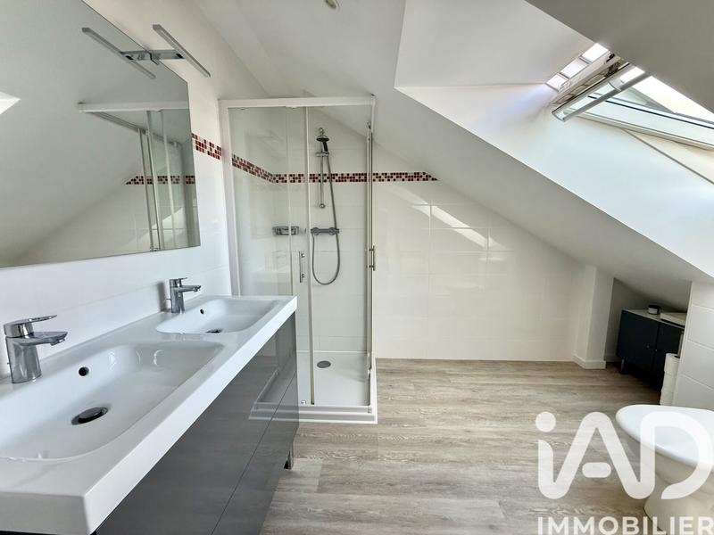 Maison - 122 m² - 6 pièces