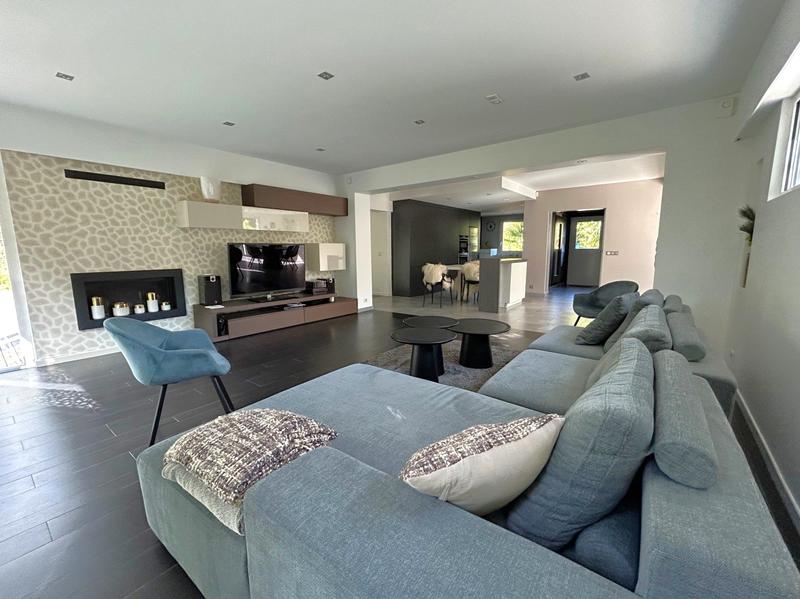 Maison - 180 m² - 6 pièces