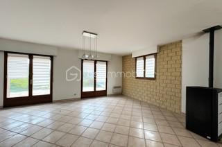 Maison traditionnelle - 126 m² - 6 pièces