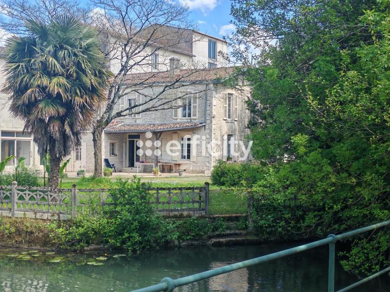 Maison - 178 m² - 6 pièces