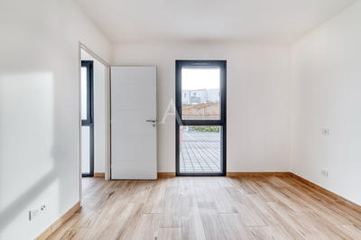 Maison - 93 m² - 4 pièces