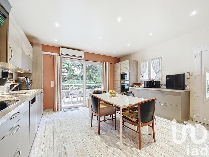 Maison - 164 m² - 9 pièces