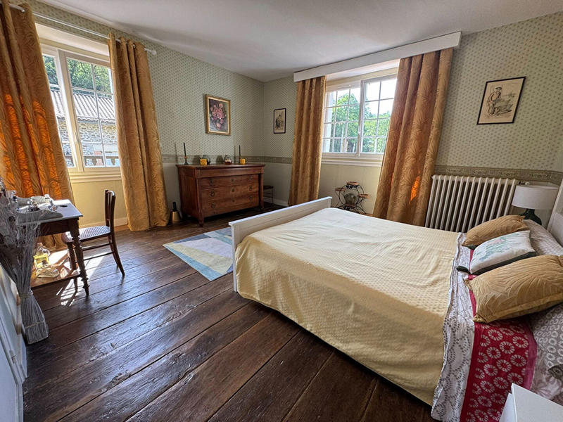 Moulin - 500 m² - 16 pièces