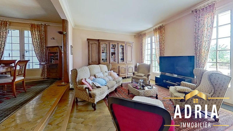 Villa - 195 m² - 6 pièces