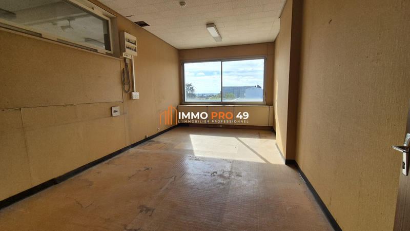 Bureau - 854 m² - 12 pièces