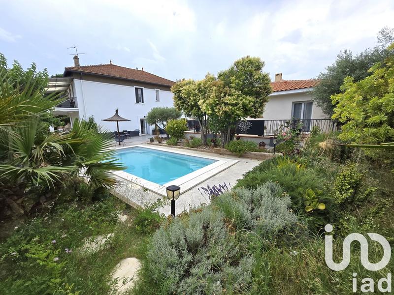 Maison - 300 m² - 12 pièces