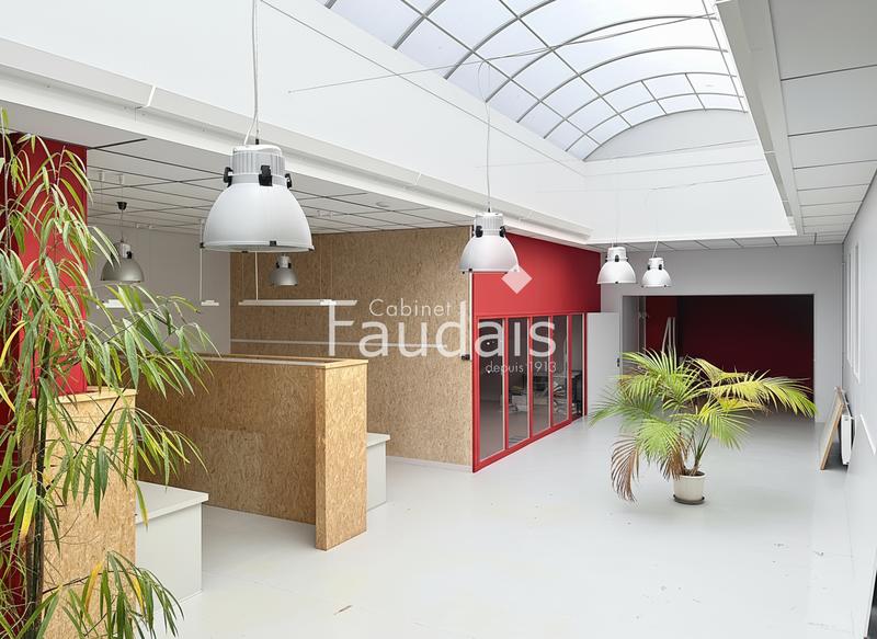 Appartement - 360 m² - 5 pièces