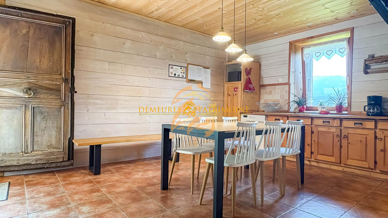 Maison - 400 m² - 10 pièces