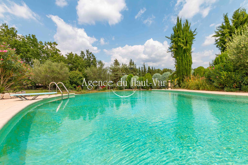 Villa - 225 m² - 8 pièces