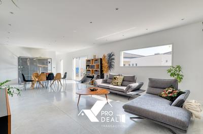 Maison contemporaine - 260 m² - 8 pièces