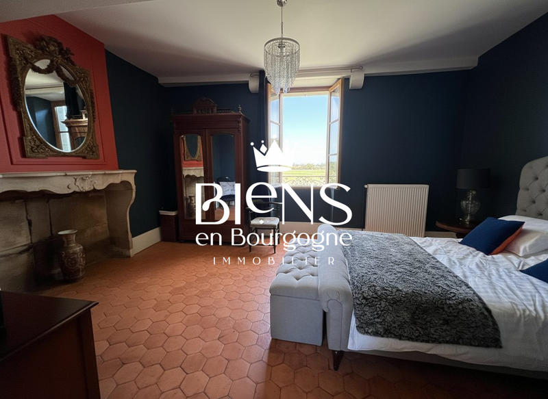 Maison ancienne - 225 m² - 8 pièces