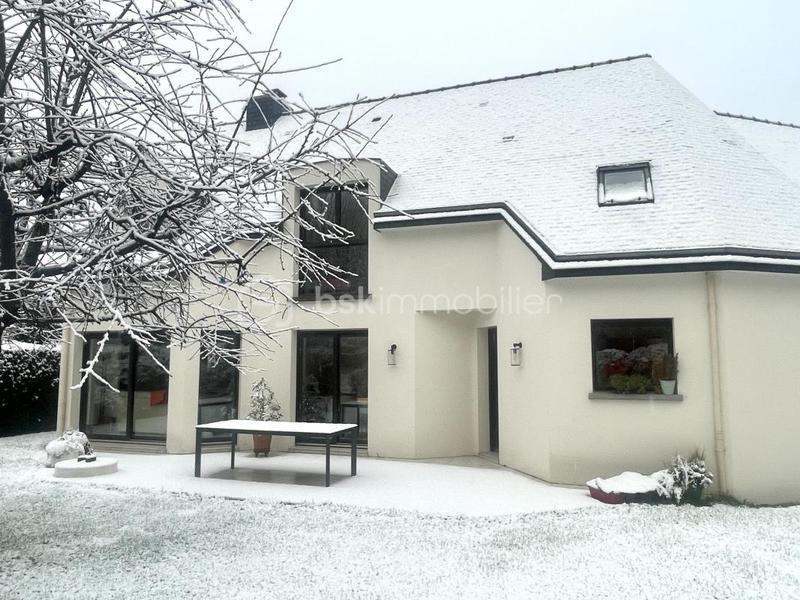 Maison - 168 m² - 7 pièces