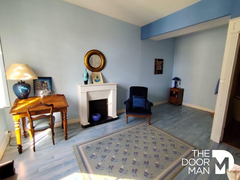 Demeure - 320 m² - 12 pièces