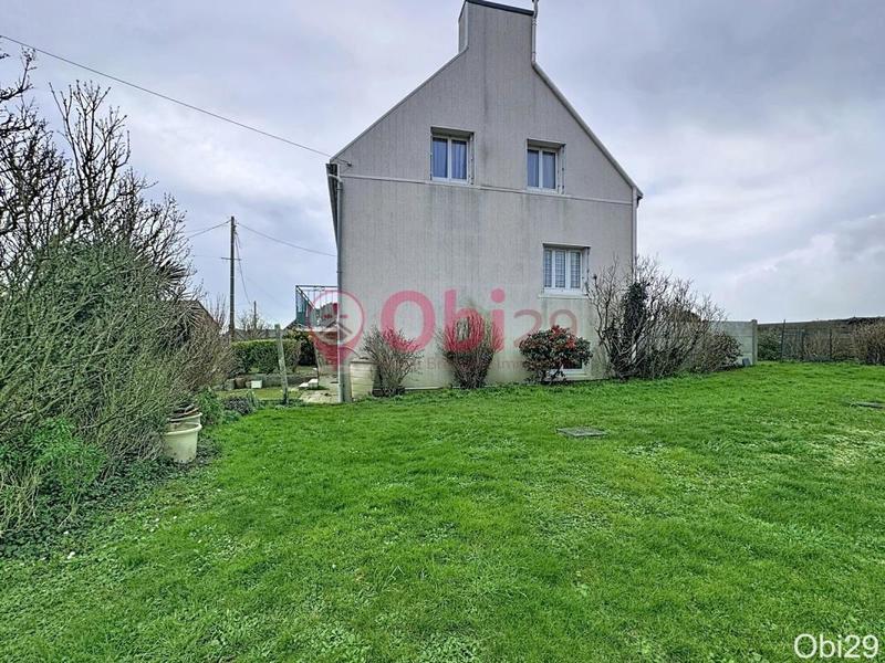 Maison traditionnelle - 118 m² - 8 pièces