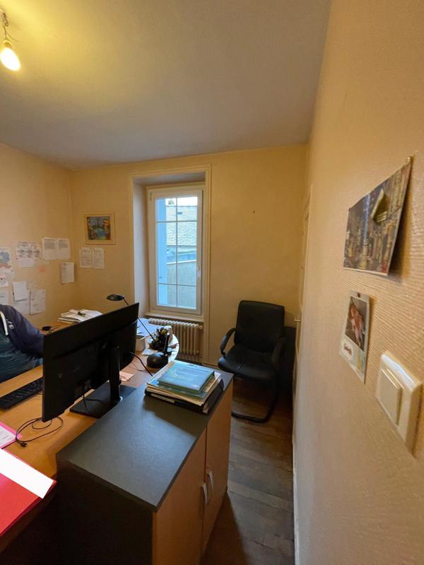 Local commercial - 130 m² - 4 pièces