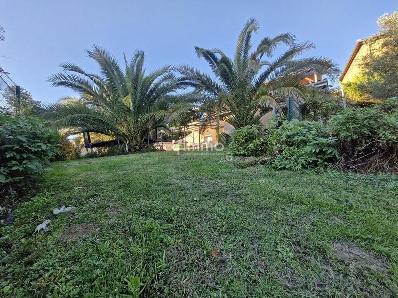 Maison - 280 m² - 10 pièces