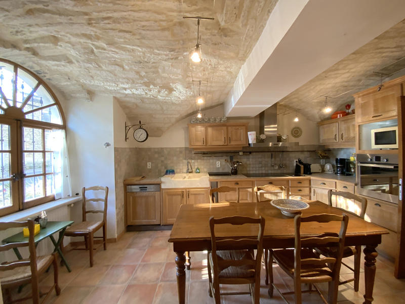 Maison - 250 m² - 7 pièces