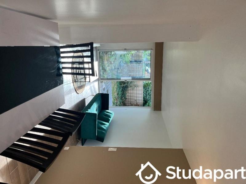 Chambre - 9 m² - 1 pièce