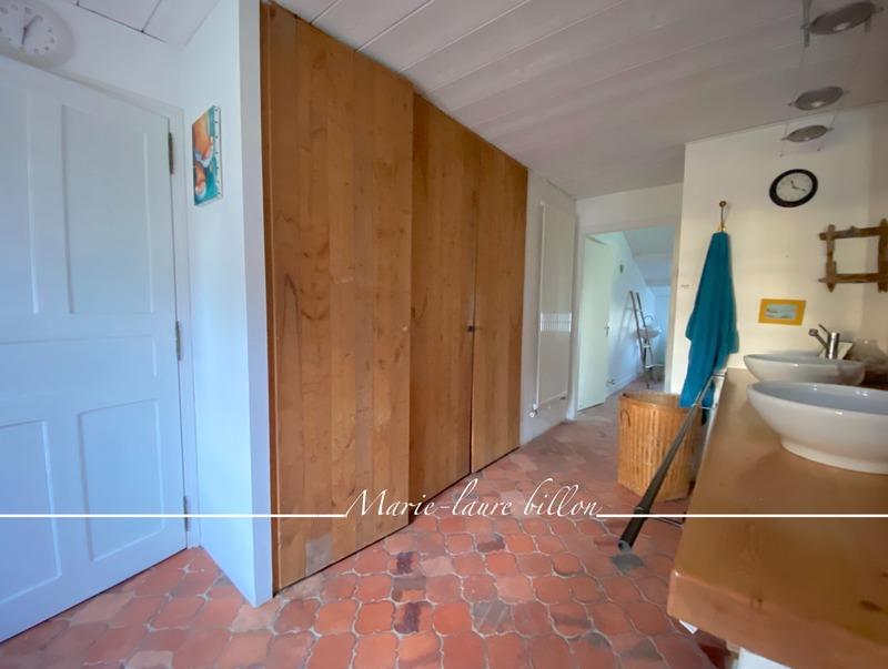 Maison - 440 m² - 8 pièces