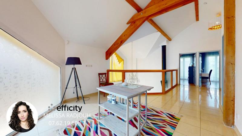 Maison - 167 m² - 6 pièces