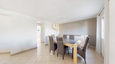 Maison - 143 m² - 7 pièces