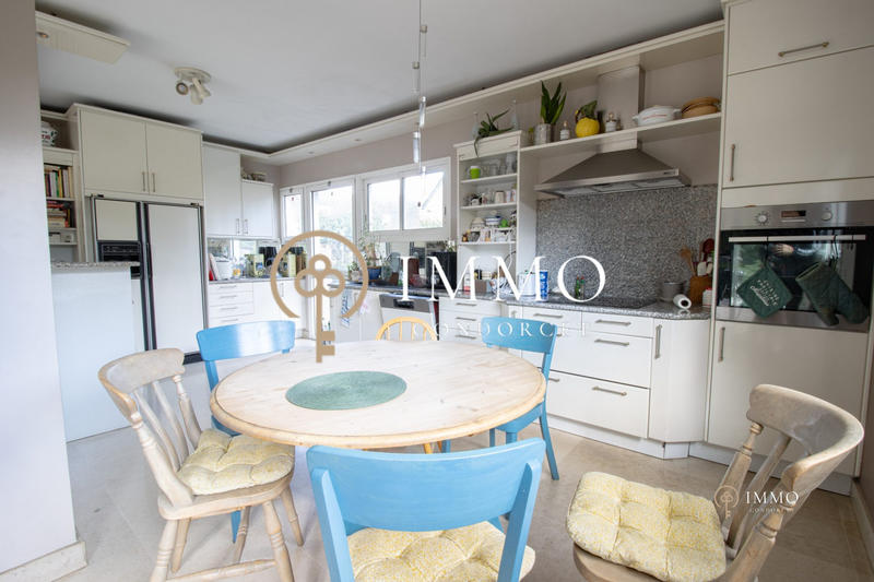 Maison - 280 m² - 7 pièces