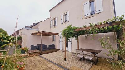 Maison - 163 m² - 5 pièces