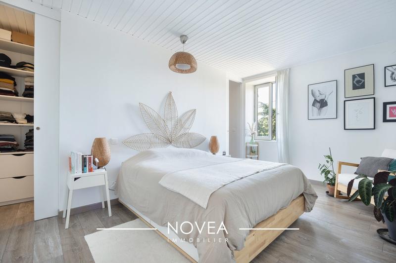 Maison ancienne - 245 m² - 8 pièces