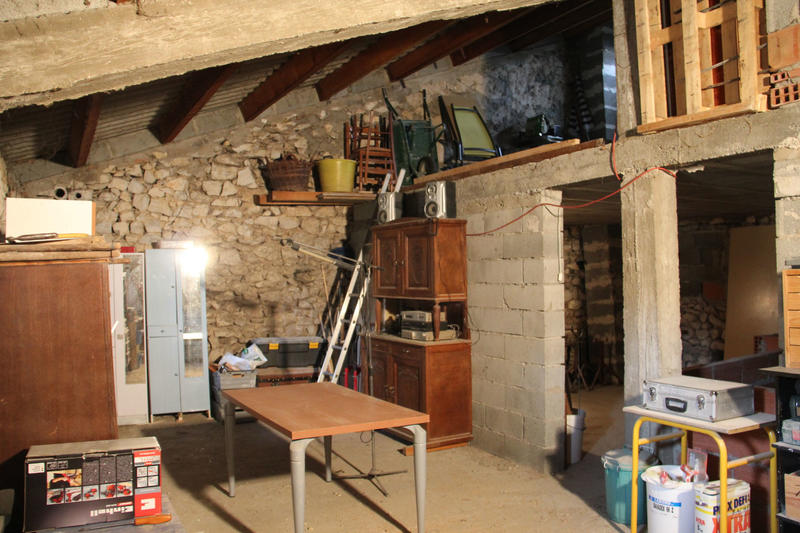 Maison en pierre - 220 m² - 5 pièces