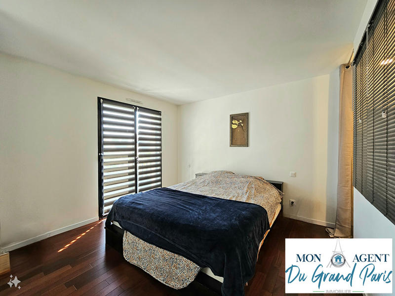 Maison - 202 m² - 8 pièces