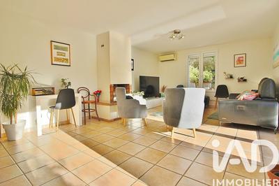 Maison - 104 m² - 6 pièces