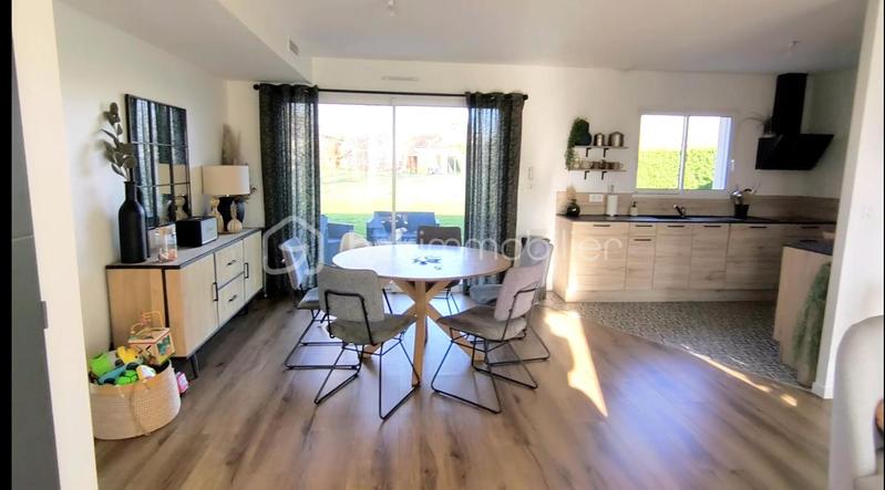 Maison - 90 m² - 4 pièces