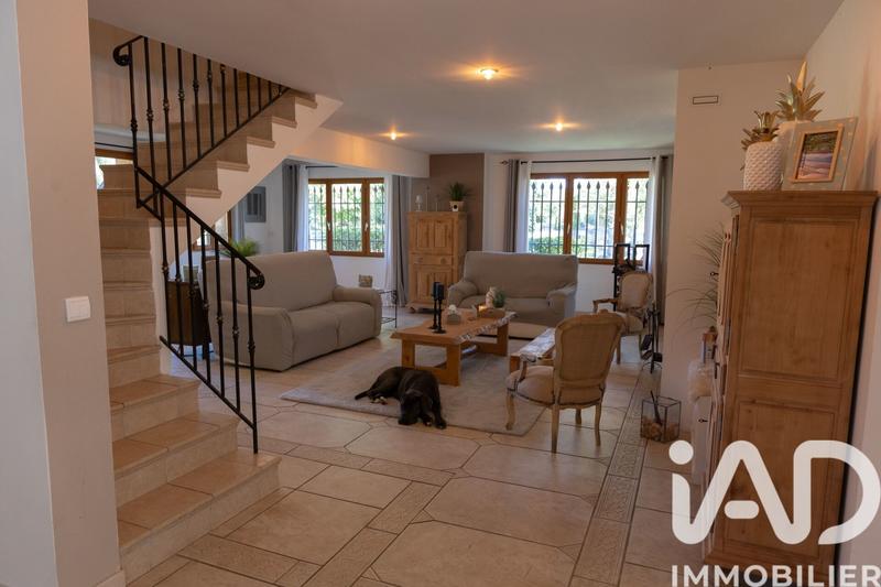 Maison - 423 m² - 13 pièces