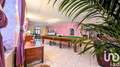 Maison - 244 m² - 7 pièces