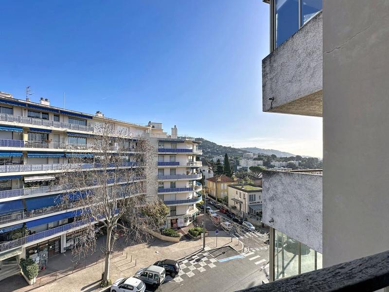 Studio - 28 m² - 1 pièce