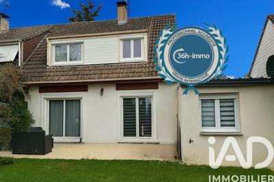 Maison - 98 m² - 5 pièces