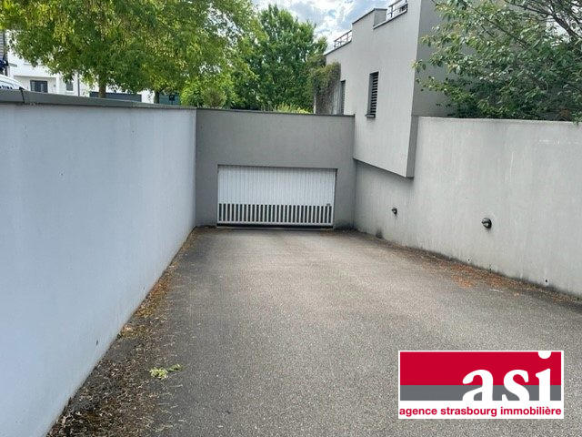 Parking / Garage - 12 m²