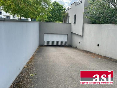 Parking / Garage - 12 m²