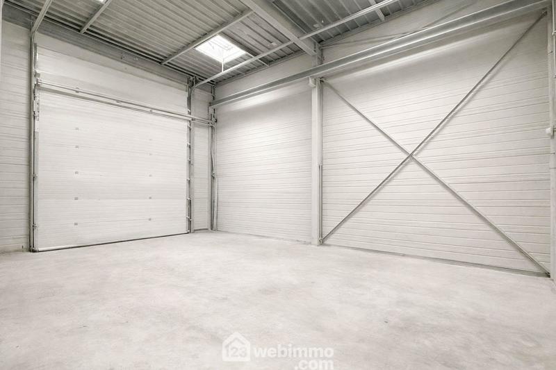 Local commercial - 230 m² - 7 pièces