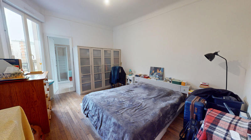 Maison - 223 m² - 9 pièces