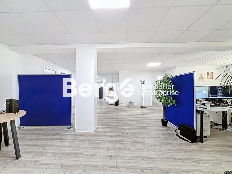 Bureau - 300 m² - 8 pièces