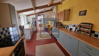 Maison - 140 m² - 5 pièces