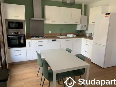 Chambre - 12 m² - 1 pièce