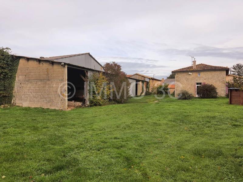 Maison - 313 m² - 11 pièces