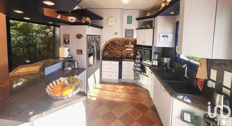 Maison - 180 m² - 5 pièces