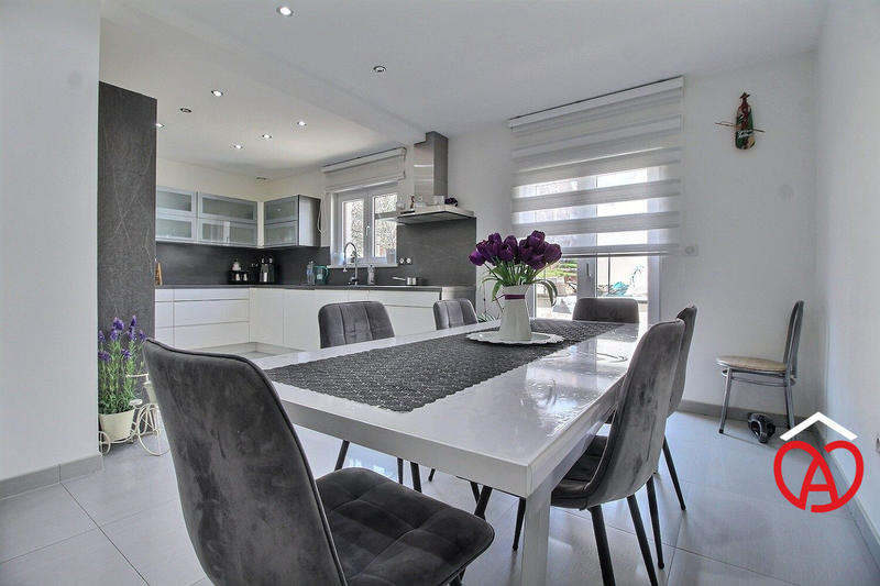 Maison - 129 m² - 7 pièces