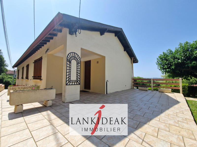 Maison - 104 m² - 4 pièces